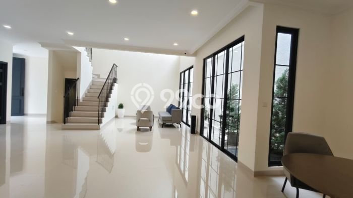 For Sale! Luxury House LT 128m2 Desain Elegan di Summarecon Serpong For Sale! Luxury House LT 128m2 Desain Elegan di Summarecon Serpong