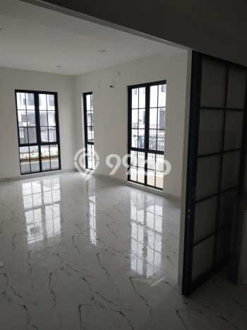 Jual Rumah Modern 4 KT di Suvarna Sutera, Tangerang Jual Rumah Modern 4 KT di Suvarna Sutera, Tangerang