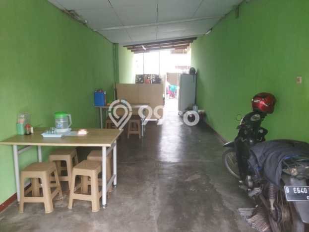 Rumah Mewah LB 225m2 Siap Pakai Desain Elegan di Jatiwaringin, Bekasi Rumah Mewah LB 225m2 Siap Pakai Desain Elegan di Jatiwaringin, Bekasi