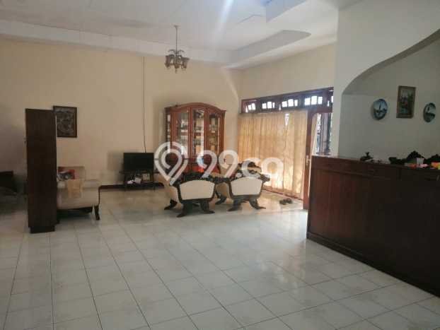 Rumah Mewah LB 225m2 Siap Pakai Desain Elegan di Jatiwaringin, Bekasi Rumah Mewah LB 225m2 Siap Pakai Desain Elegan di Jatiwaringin, Bekasi
