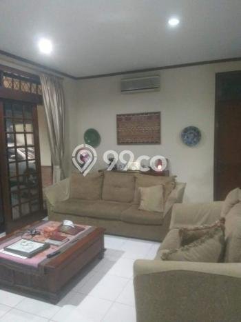 Ready to Use! Luxury House LT 310m2 Desain Elegan di Lebak Bulus Ready to Use! Luxury House LT 310m2 Desain Elegan di Lebak Bulus