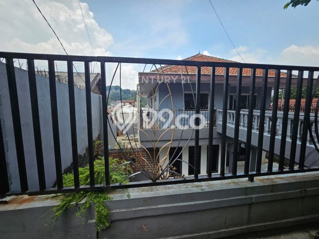 For Sale Hunian Rumah Nyaman 7 Kamar di Sukasari, Bogor For Sale Hunian Rumah Nyaman 7 Kamar di Sukasari, Bogor