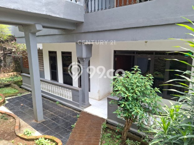 For Sale Hunian Rumah Nyaman 7 Kamar di Sukasari, Bogor For Sale Hunian Rumah Nyaman 7 Kamar di Sukasari, Bogor
