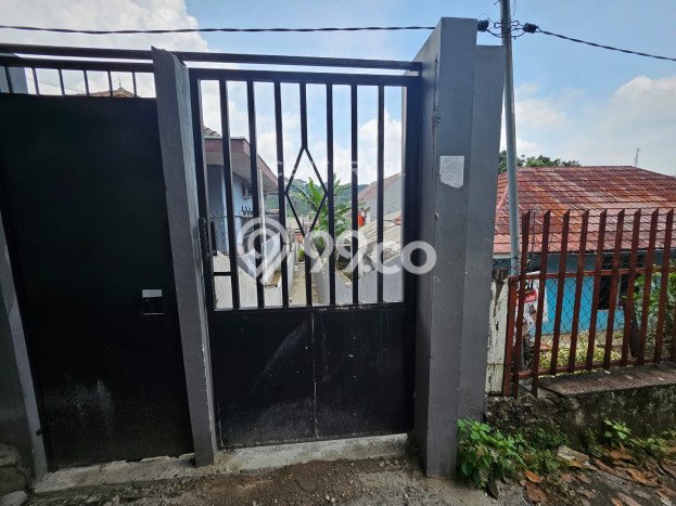 For Sale Hunian Rumah Nyaman 7 Kamar di Sukasari, Bogor For Sale Hunian Rumah Nyaman 7 Kamar di Sukasari, Bogor