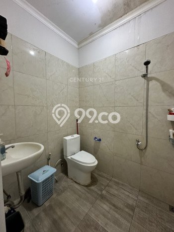 JUAL CEPAT! Rumah Siap Huni Lokasi Premium Tanah Baru, Luas 160m² LB 100m² JUAL CEPAT! Rumah Siap Huni Lokasi Premium Tanah Baru, Luas 160m² LB 100m²