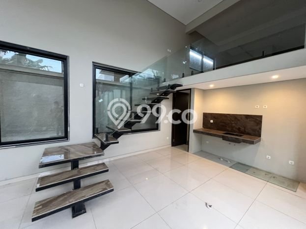 For Sale! Luxury House LT 250m2 Desain Modern di Meruya For Sale! Luxury House LT 250m2 Desain Modern di Meruya