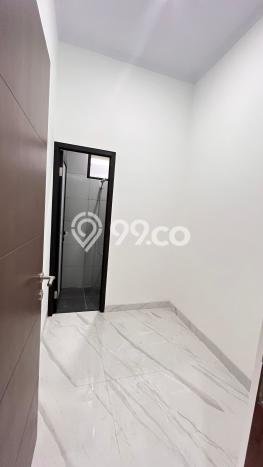 Rumah Luxury Modern Tanpa Renovasi di Meruya Jakarta Barat Rumah Luxury Modern Tanpa Renovasi di Meruya Jakarta Barat