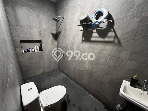 Rumah Modern 3 KT di Puri Indah Jakarta Barat Unfurnished Rumah Modern 3 KT di Puri Indah Jakarta Barat Unfurnished