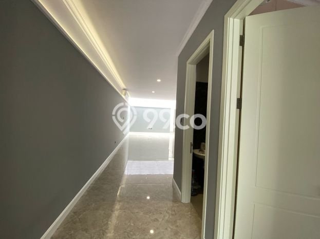 Jual Rumah Bagus Siap Huni LB 160m2 di Kebon Jeruk, Jakarta Barat Jual Rumah Bagus Siap Huni LB 160m2 di Kebon Jeruk, Jakarta Barat