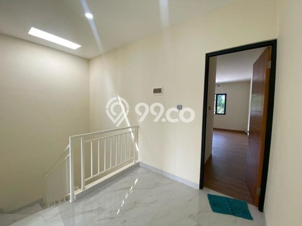 Jual Rumah Eksklusif 4 KT di Meruya, Jakarta Barat Jual Rumah Eksklusif 4 KT di Meruya, Jakarta Barat