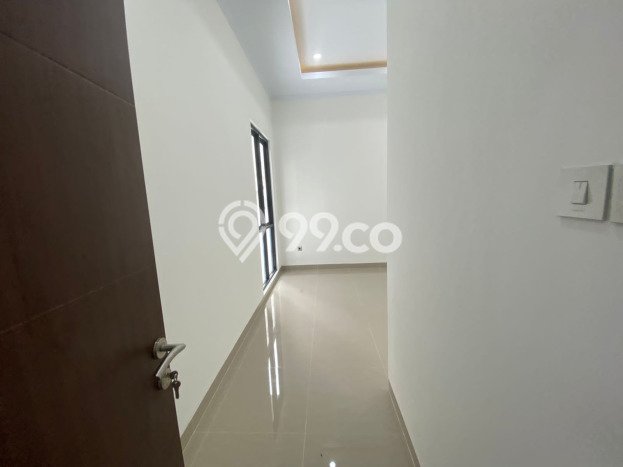Rumah Luas Asri 3 KT Siap Pakai di Villa Meruya Jakarta Barat Rumah Luas Asri 3 KT Siap Pakai di Villa Meruya Jakarta Barat