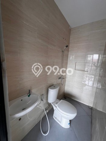Dijual Rumah Eksklusif 3 KT di Meruya, Jakarta Barat Dijual Rumah Eksklusif 3 KT di Meruya, Jakarta Barat