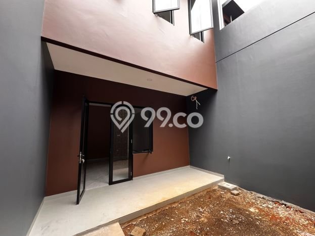 Rumah Mewah LB 140m2 Siap Huni Desain Elegan di Villa Meruya, Jakarta Barat Rumah Mewah LB 140m2 Siap Huni Desain Elegan di Villa Meruya, Jakarta Barat
