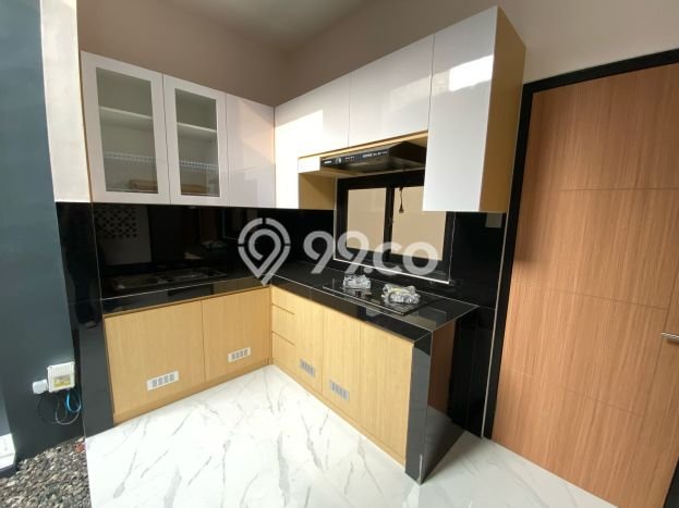 Rumah Luas Asri 3 KT Siap Huni di Meruya Jakarta Barat Rumah Luas Asri 3 KT Siap Huni di Meruya Jakarta Barat