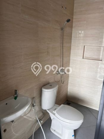 Jual Rumah Eksklusif 4 KT di Villa Meruya, Jakarta Barat Jual Rumah Eksklusif 4 KT di Villa Meruya, Jakarta Barat