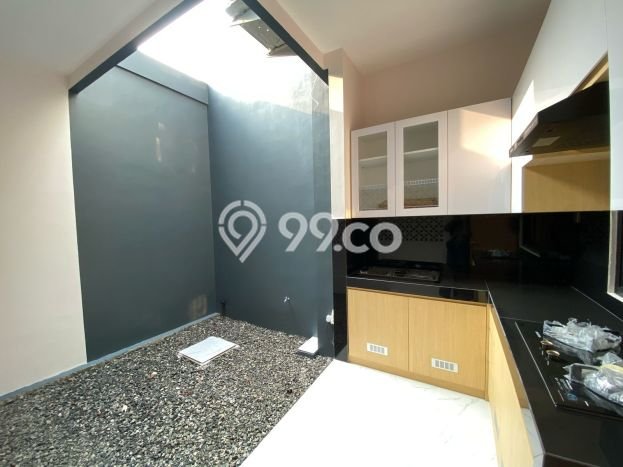 Rumah Luas Asri 3 KT Siap Huni di Meruya Jakarta Barat Rumah Luas Asri 3 KT Siap Huni di Meruya Jakarta Barat