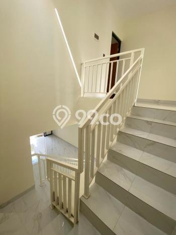 Jual Rumah Eksklusif 4 KT di Meruya, Jakarta Barat Jual Rumah Eksklusif 4 KT di Meruya, Jakarta Barat