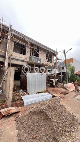 Dijual Rumah Mewah Elegan Dengan View Eksklusif di Meruya, Jakarta Barat Dijual Rumah Mewah Elegan Dengan View Eksklusif di Meruya, Jakarta Barat