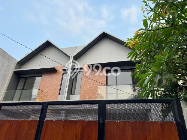 Rumah Luas Asri 3 KT Siap Huni di Green Lake City Jakarta Barat Rumah Luas Asri 3 KT Siap Huni di Green Lake City Jakarta Barat