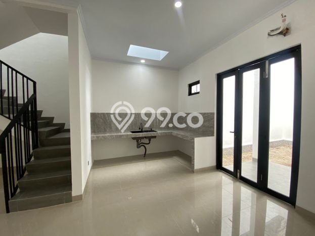 Rumah Luas Asri 3 KT Siap Pakai di Villa Meruya Jakarta Barat Rumah Luas Asri 3 KT Siap Pakai di Villa Meruya Jakarta Barat
