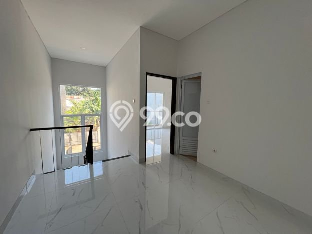 Dijual Rumah Eksklusif 3 KT di Villa Meruya, Jakarta Barat Dijual Rumah Eksklusif 3 KT di Villa Meruya, Jakarta Barat