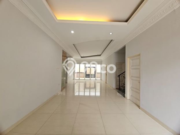 Rumah sewa siap pakai 5 KT di Pondok Indah, Jakarta Selatan Rumah sewa siap pakai 5 KT di Pondok Indah, Jakarta Selatan