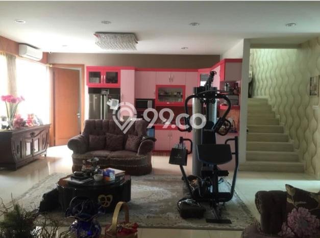 Dijual Rumah Luas Elegan Dengan View Eksklusif di Pondok Indah, Jakarta Selatan Dijual Rumah Luas Elegan Dengan View Eksklusif di Pondok Indah, Jakarta Selatan