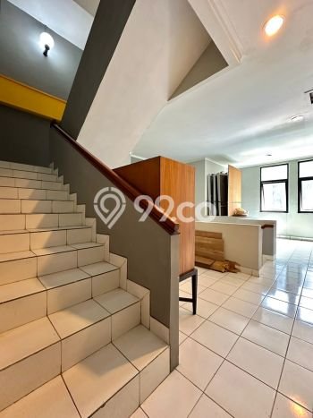 Ruko Bagus LT 1400m2 LB 1800m2 Dijual di Kebayoran Lama Jakarta Selatan Ruko Bagus LT 1400m2 LB 1800m2 Dijual di Kebayoran Lama Jakarta Selatan