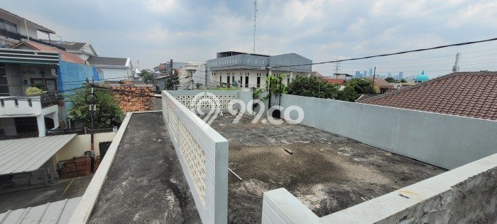 FOR SALE! Komersial di Matraman Jakarta Timur, LT 846m2, LB 240m2 FOR SALE! Komersial di Matraman Jakarta Timur, LT 846m2, LB 240m2