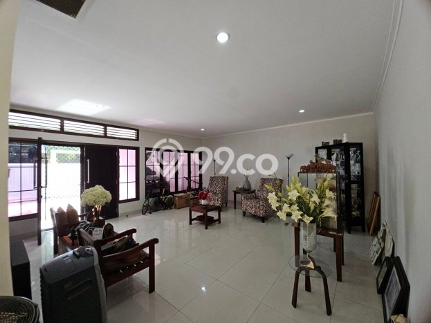 Siap Huni Rumah Mewah 3 Kamar di Kebayoran Baru Dekat ke Mana Saja Siap Huni Rumah Mewah 3 Kamar di Kebayoran Baru Dekat ke Mana Saja