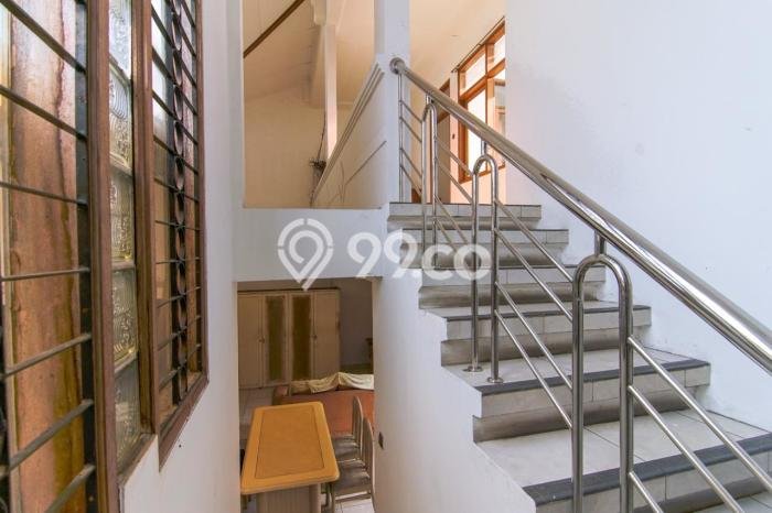 Dijual Cepat Rumah Bagus Siap Huni LB 192m2 di Bandung Kulon, Bandung Dijual Cepat Rumah Bagus Siap Huni LB 192m2 di Bandung Kulon, Bandung