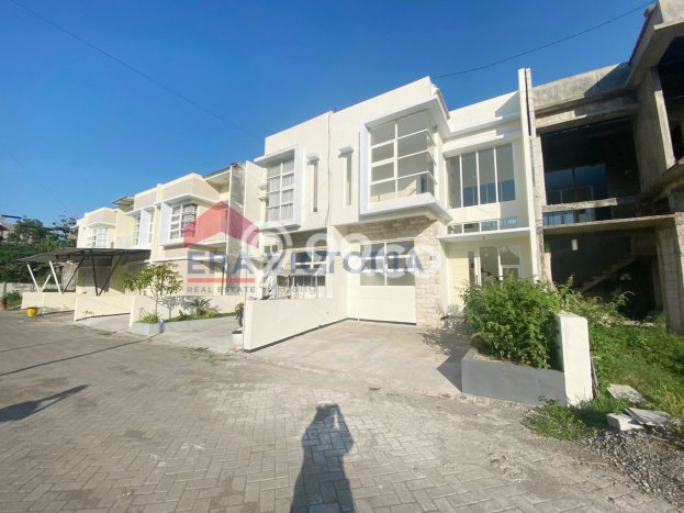 Rumah Strategis Modern Lb 50m2 di Karangploso, Malang Rumah Strategis Modern Lb 50m2 di Karangploso, Malang