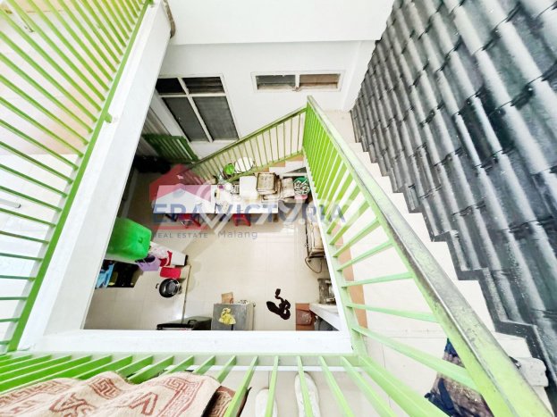 Rumah Strategis Modern Lb 300m2 di Klojen, Malang Rumah Strategis Modern Lb 300m2 di Klojen, Malang