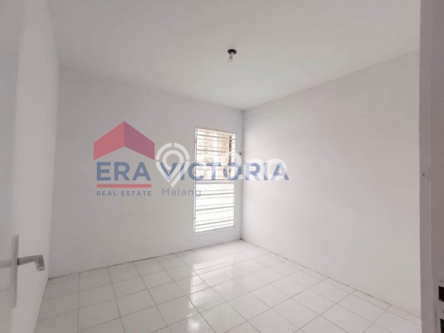 Rumah Cantik Siap Huni Di Blimbing Luas 100m2 Lokasi Strategis Rumah Cantik Siap Huni Di Blimbing Luas 100m2 Lokasi Strategis
