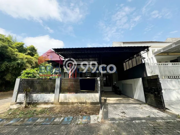 Dijual Rumah 3 Kamar Lokasi Ideal Bagus dan Strategis di Karangploso Dijual Rumah 3 Kamar Lokasi Ideal Bagus dan Strategis di Karangploso