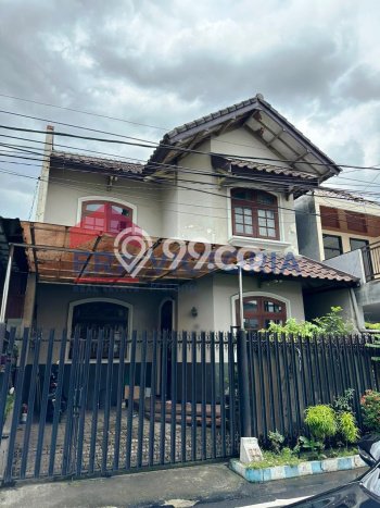 Hunian Cantik Modern Lb 250m2 di Klojen, Malang Hunian Cantik Modern Lb 250m2 di Klojen, Malang