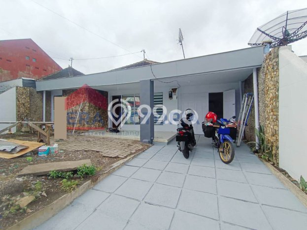 Rumah Cantik Siap Huni Di Blimbing Luas 100m2 Lokasi Strategis Rumah Cantik Siap Huni Di Blimbing Luas 100m2 Lokasi Strategis
