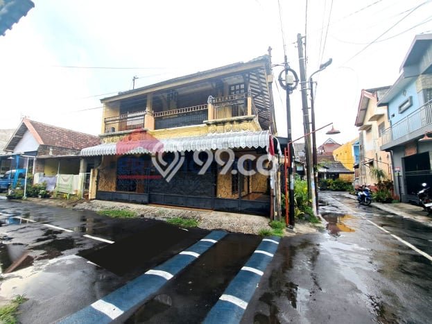 Rumah Strategis Modern Lb 170m2 di Pakis, Malang Rumah Strategis Modern Lb 170m2 di Pakis, Malang