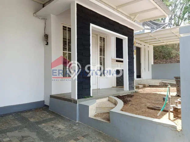 Rumah Modern Cantik 4 Kamar Bisa Langsung Pindah di Singosari Rumah Modern Cantik 4 Kamar Bisa Langsung Pindah di Singosari