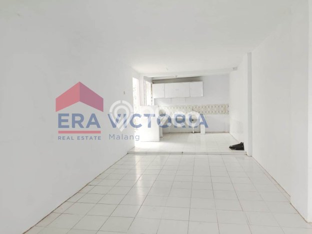 Rumah Cantik Siap Huni Di Blimbing Luas 100m2 Lokasi Strategis Rumah Cantik Siap Huni Di Blimbing Luas 100m2 Lokasi Strategis