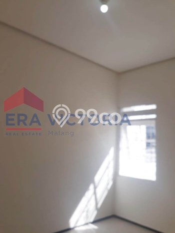 Disewakan! Rumah 2 Kamar Tidur &
1 Kamar Mandi di Tidar, Malang Disewakan! Rumah 2 Kamar Tidur &
1 Kamar Mandi di Tidar, Malang