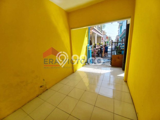 Rumah Strategis Modern Lb 200m2 di Kedungkandang, Malang Rumah Strategis Modern Lb 200m2 di Kedungkandang, Malang