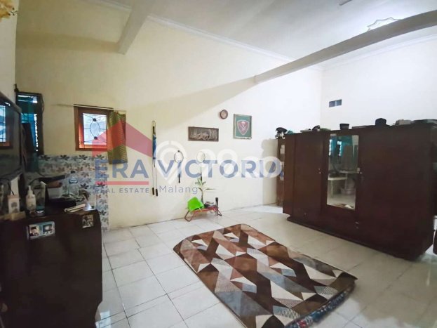 Hunian Cantik Modern Lb 250m2 di Pakis, Malang Hunian Cantik Modern Lb 250m2 di Pakis, Malang
