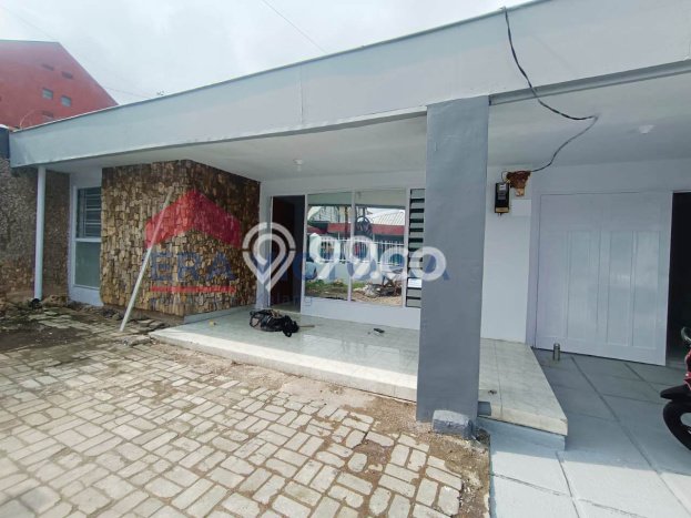 Rumah Cantik Siap Huni Di Blimbing Luas 100m2 Lokasi Strategis Rumah Cantik Siap Huni Di Blimbing Luas 100m2 Lokasi Strategis