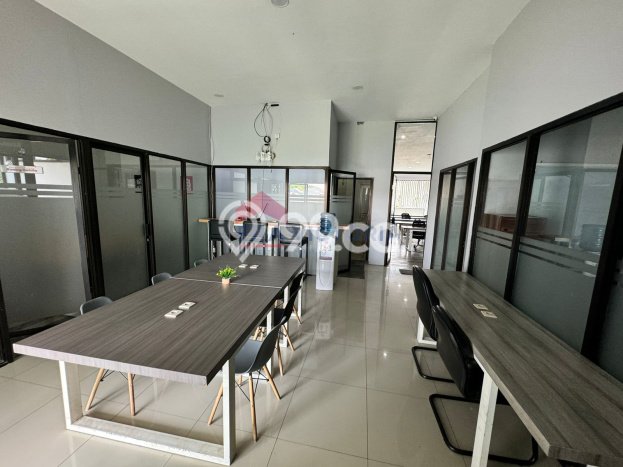 Ready to Use! Premium House LT 280m2 Desain Modern di Tunggulwulung Ready to Use! Premium House LT 280m2 Desain Modern di Tunggulwulung