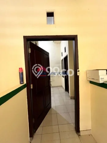Ruko Disewa di Kediri dengan LB 70m2 Area Komersial Ramai Ruko Disewa di Kediri dengan LB 70m2 Area Komersial Ramai