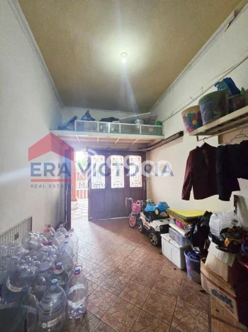 Lokasi strategis! Rumah siap huni dikontrakkan di Lowokwaru LB 175m2 Lokasi strategis! Rumah siap huni dikontrakkan di Lowokwaru LB 175m2