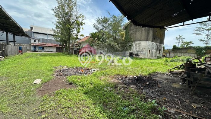 Gudang Dijual di Singosari LT 9448m2, LB 3500m2 untuk Investasi Gudang Dijual di Singosari LT 9448m2, LB 3500m2 untuk Investasi