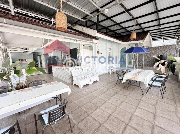 Rumah Modern 8 KT LT 314m2 di Araya Rumah Modern 8 KT LT 314m2 di Araya