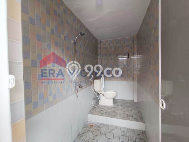 Rumah Cantik Siap Huni Di Blimbing Luas 100m2 Lokasi Strategis Rumah Cantik Siap Huni Di Blimbing Luas 100m2 Lokasi Strategis